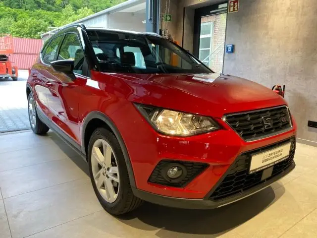 Photo 1 : Seat Arona 2021 Petrol