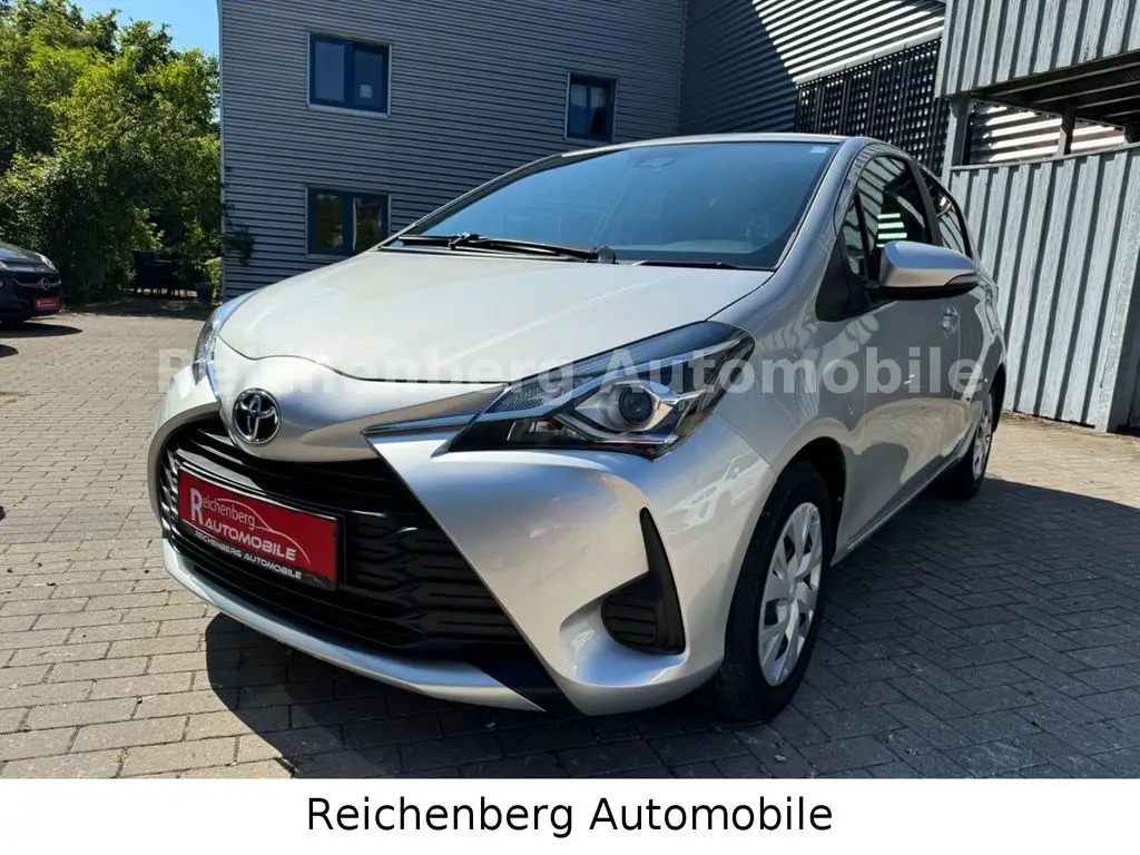 Photo 1 : Toyota Yaris 2019 Petrol