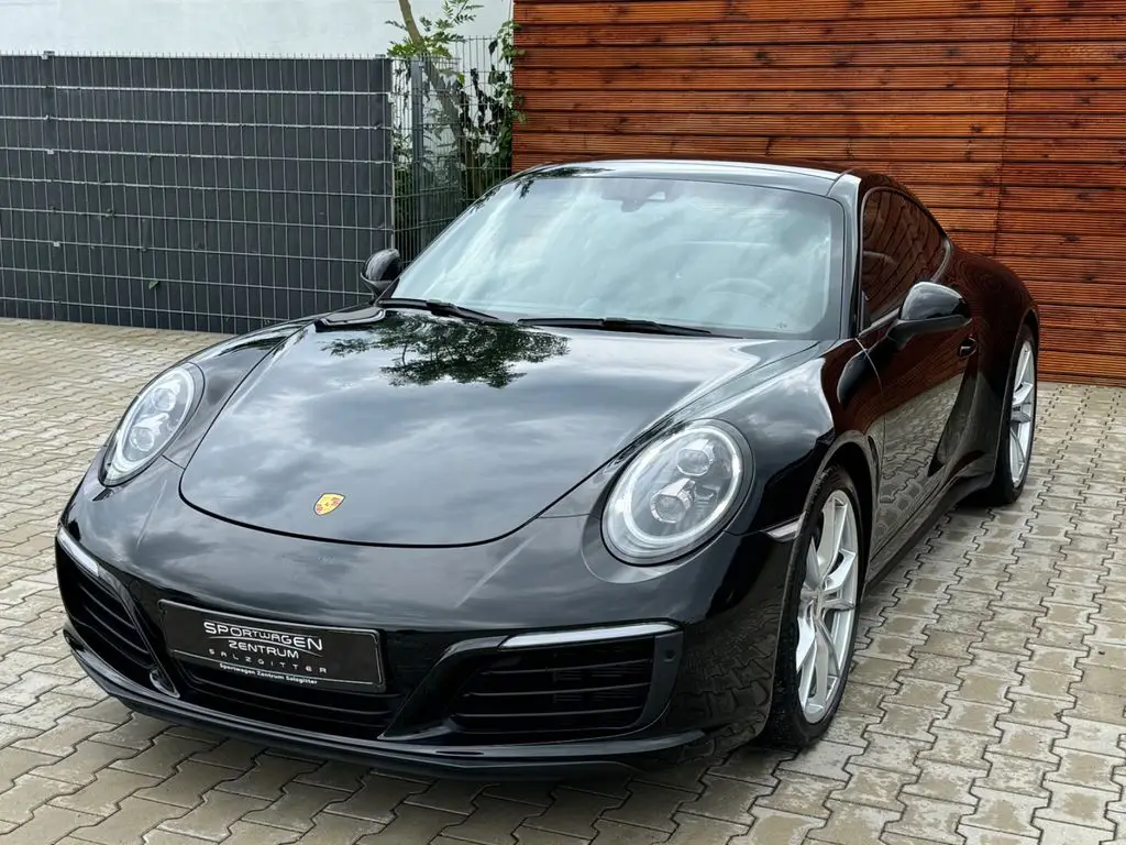 Photo 1 : Porsche 911 2018 Essence