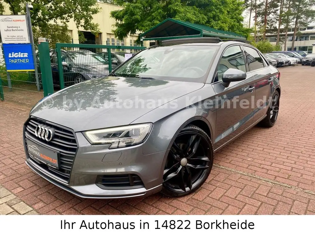 Photo 1 : Audi A3 2017 Petrol