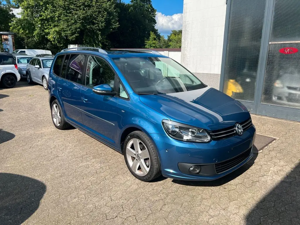 Photo 1 : Volkswagen Touran 2015 Petrol