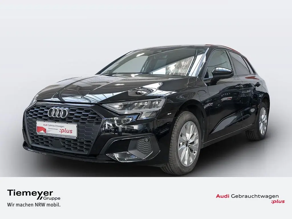 Photo 1 : Audi A3 2022 Hybrid