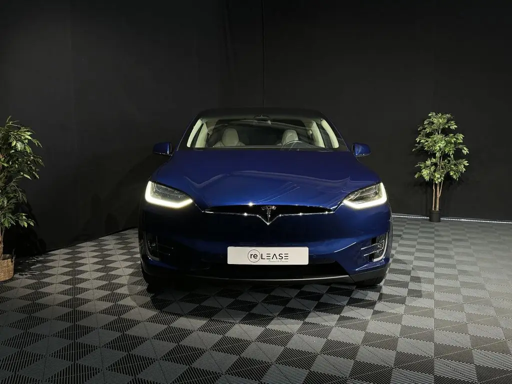 Photo 1 : Tesla Model X 2019 Non renseigné