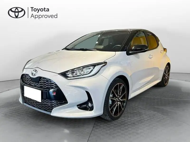 Photo 1 : Toyota Yaris 2022 Hybrid