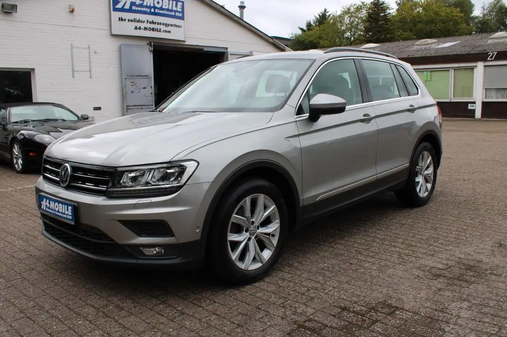 Photo 1 : Volkswagen Tiguan 2019 Essence