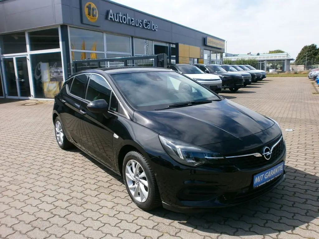 Photo 1 : Opel Astra 2022 Petrol