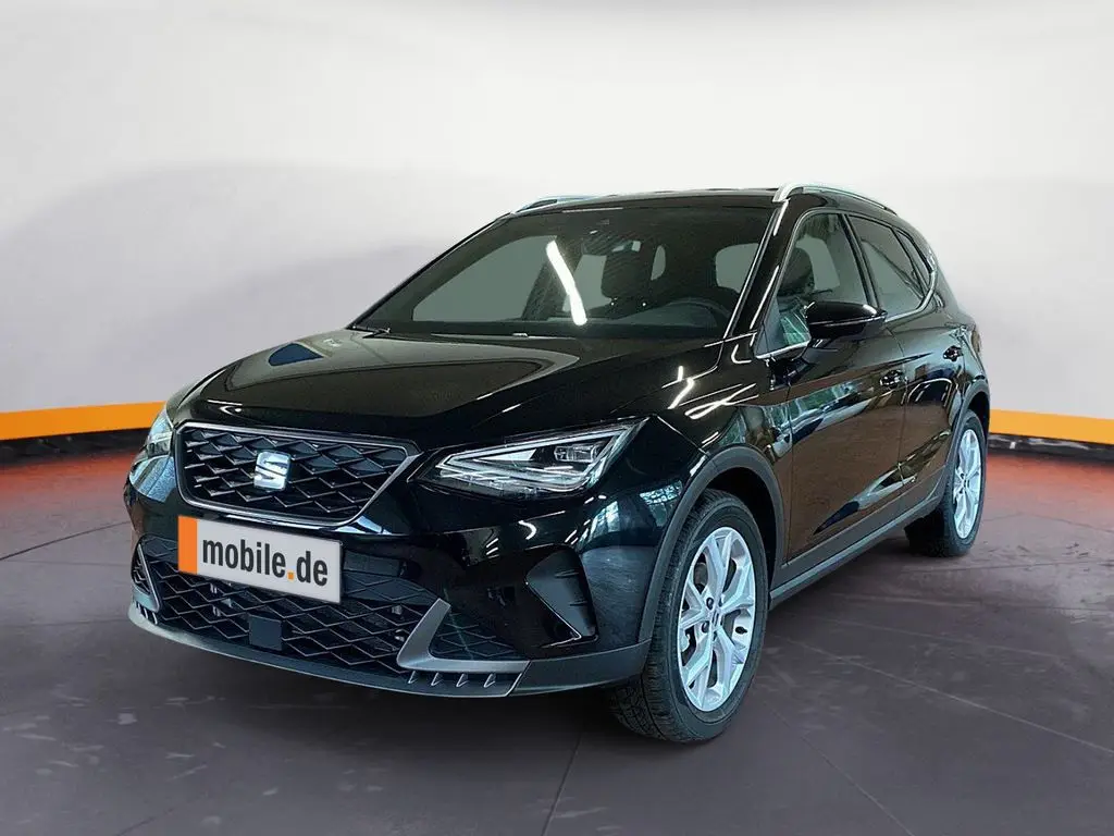 Photo 1 : Seat Arona 2023 Petrol