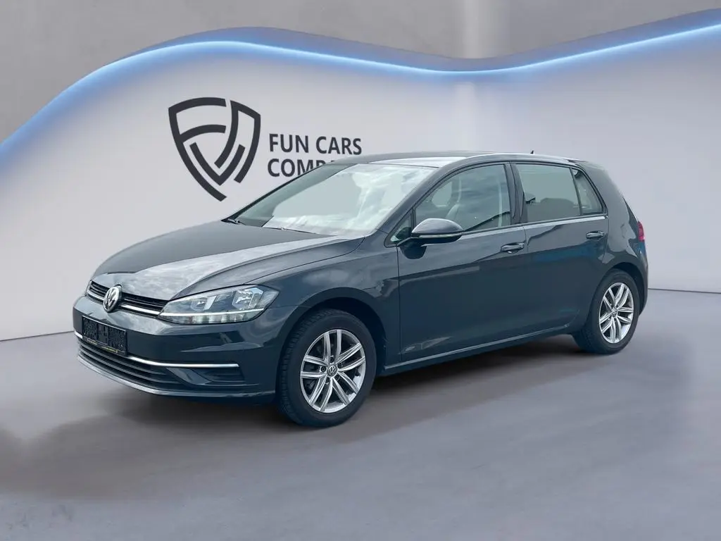 Photo 1 : Volkswagen Golf 2018 Petrol