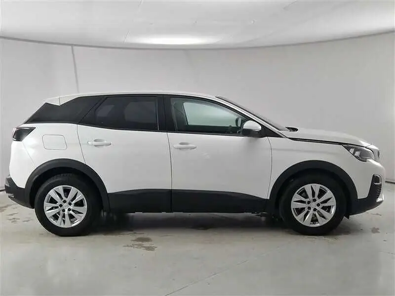 Photo 1 : Peugeot 3008 2020 Diesel