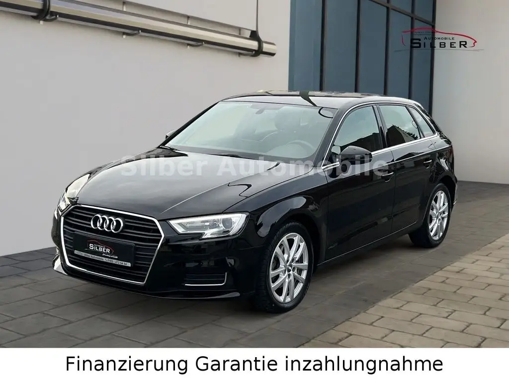 Photo 1 : Audi A3 2018 Diesel