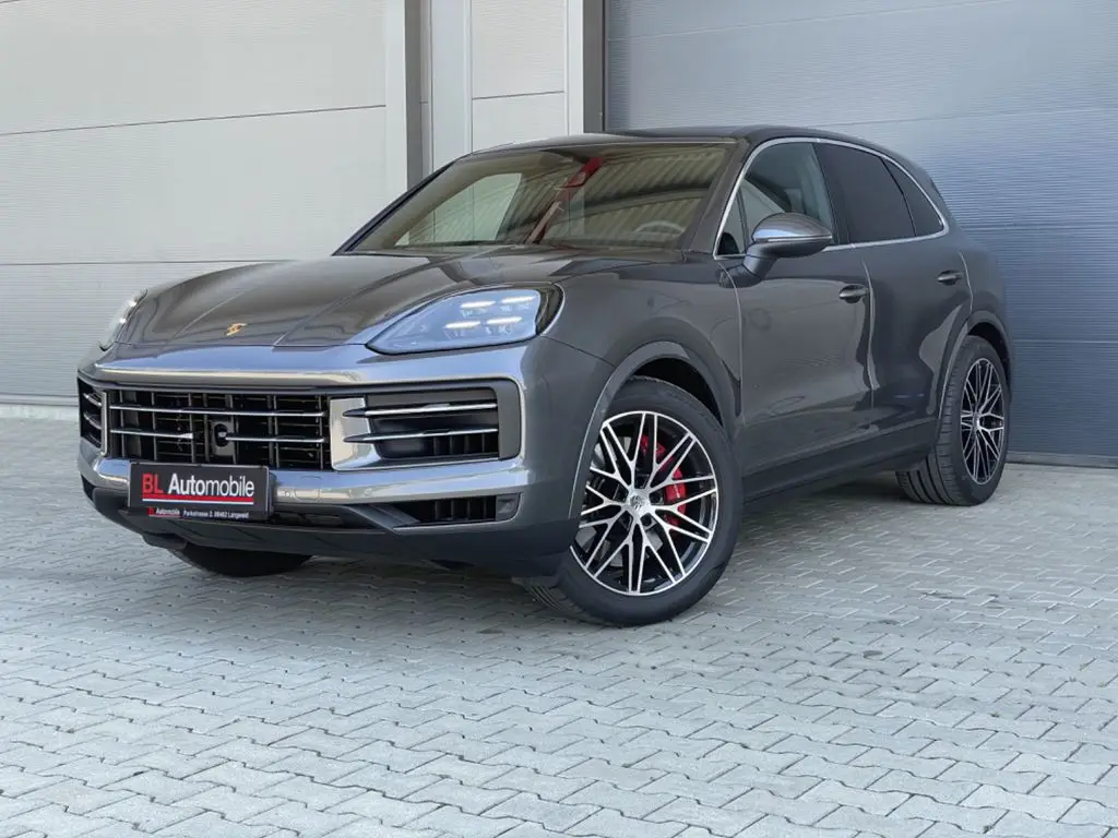 Photo 1 : Porsche Cayenne 2023 Essence