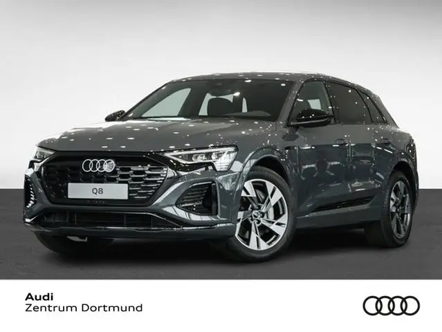 Photo 1 : Audi Q8 2023 Non renseigné