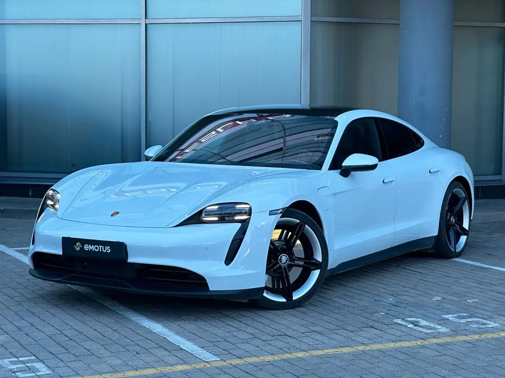 Photo 1 : Porsche Taycan 2021 Not specified