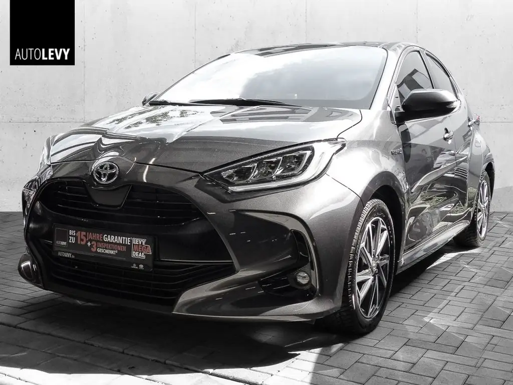 Photo 1 : Toyota Yaris 2021 Hybrid