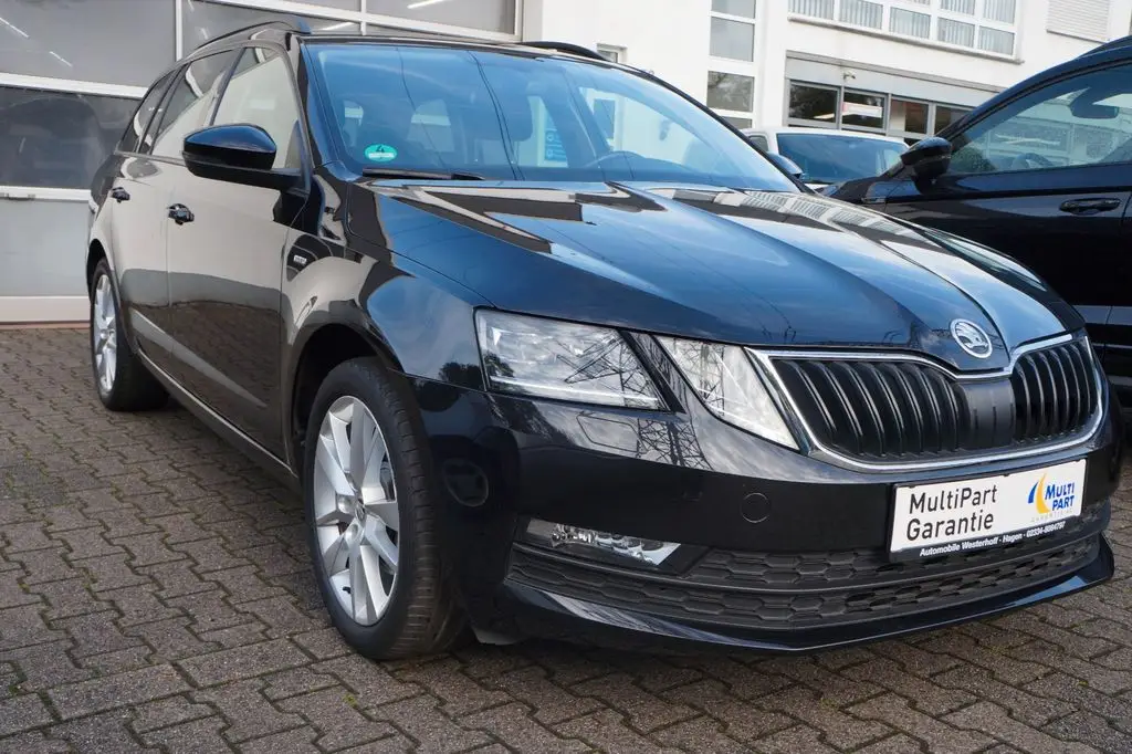 Photo 1 : Skoda Octavia 2019 Petrol