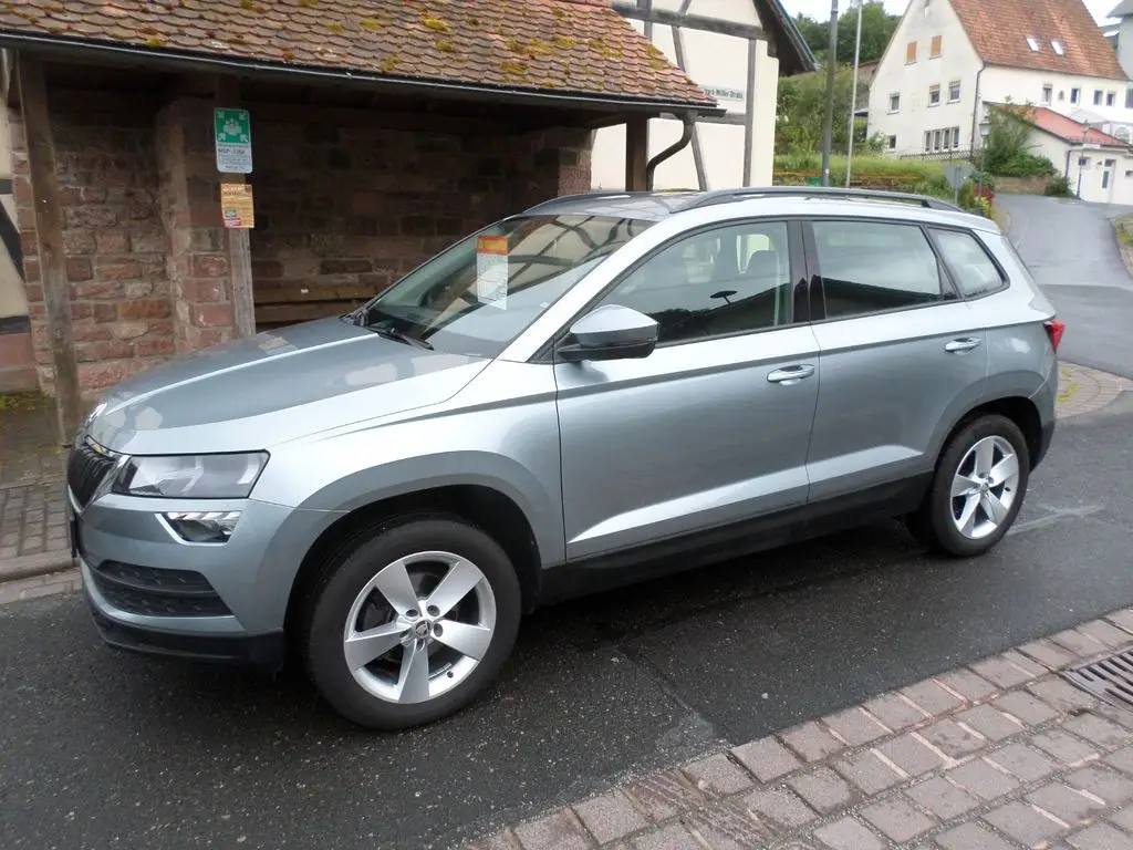 Photo 1 : Skoda Karoq 2020 Essence