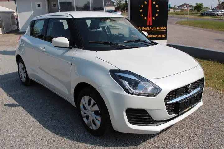 Photo 1 : Suzuki Swift 2021 Hybrid