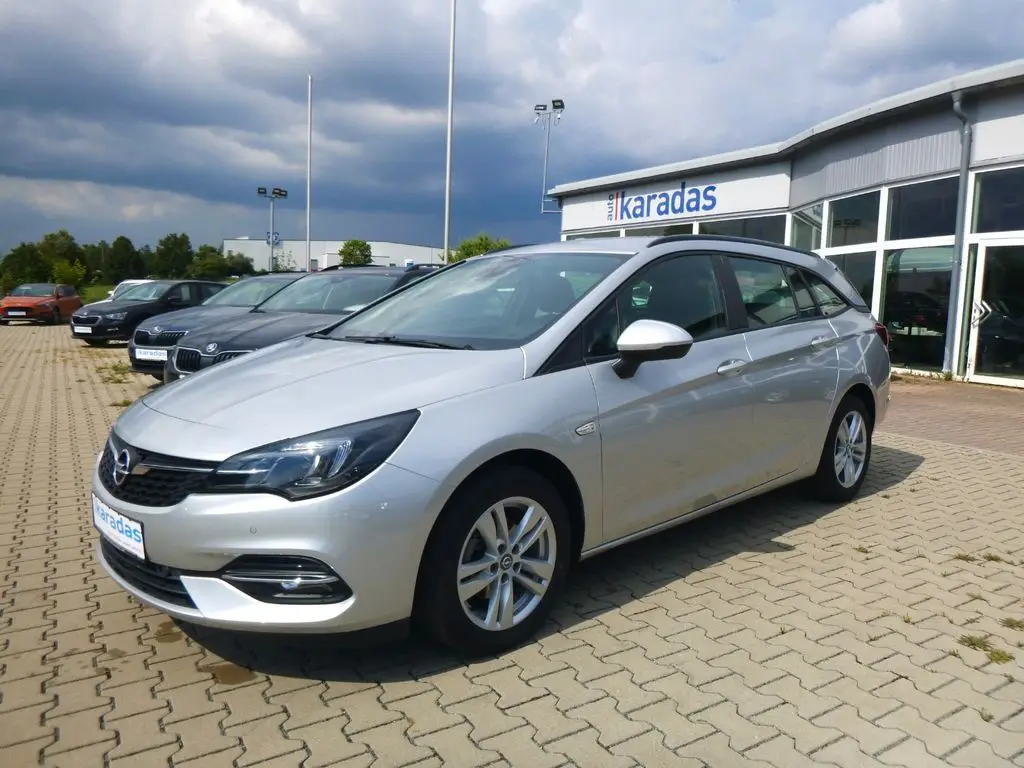 Photo 1 : Opel Astra 2021 Petrol