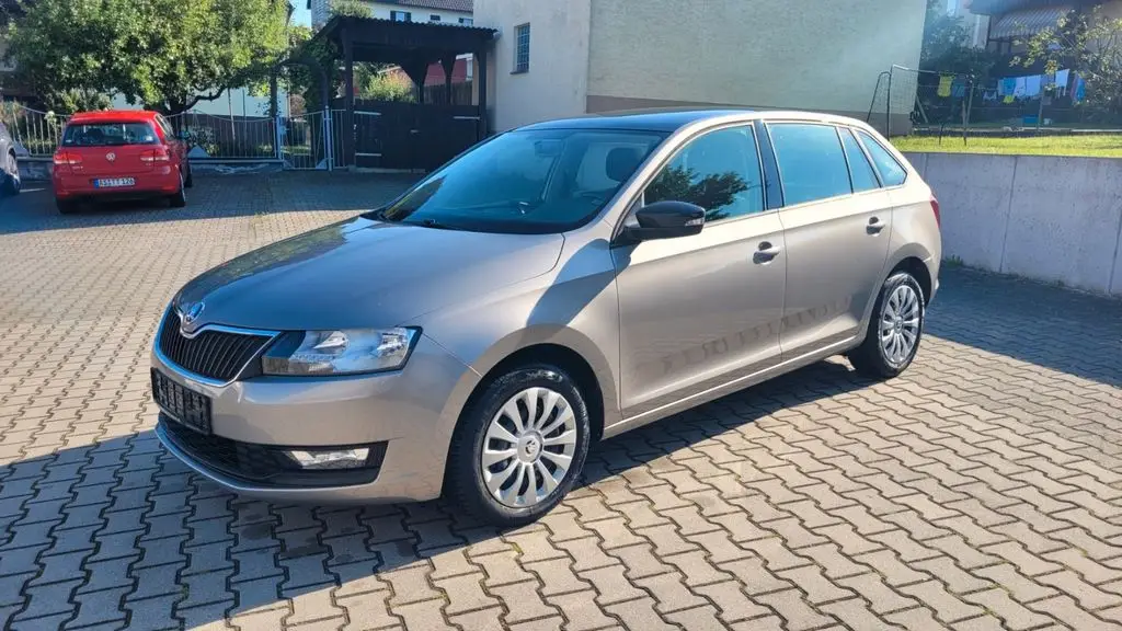 Photo 1 : Skoda Rapid 2018 Petrol