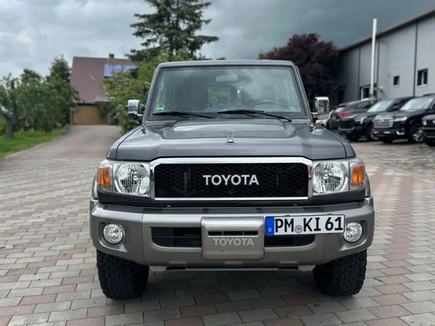 Photo 1 : Toyota Land Cruiser 2019 Petrol