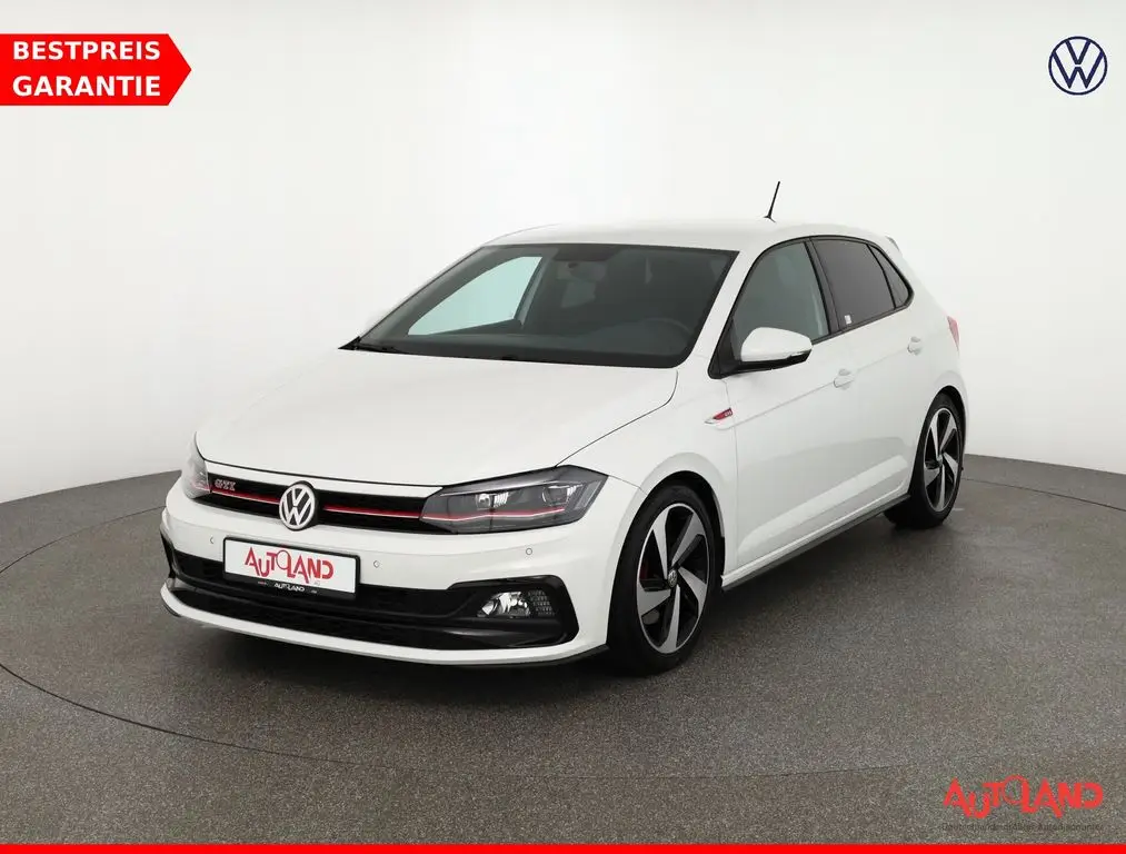 Photo 1 : Volkswagen Polo 2018 Petrol