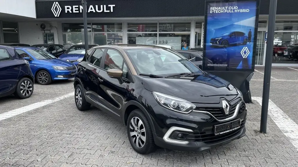 Photo 1 : Renault Captur 2018 Essence