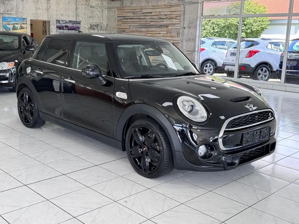 Photo 1 : Mini Cooper 2015 Diesel