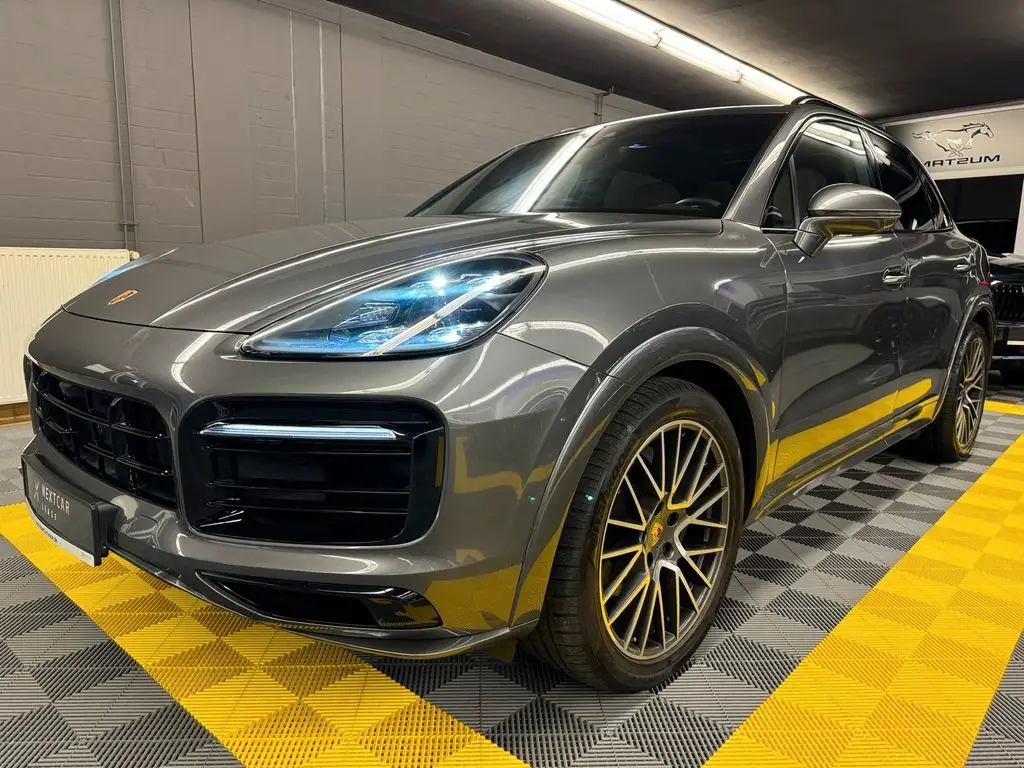 Photo 1 : Porsche Cayenne 2022 Petrol