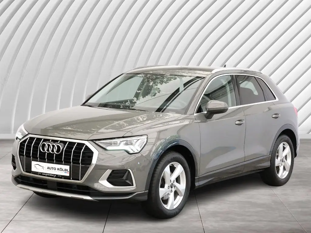 Photo 1 : Audi Q3 2021 Essence