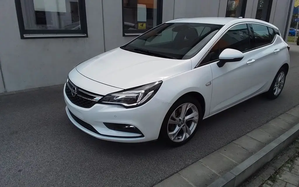 Photo 1 : Opel Astra 2018 Diesel