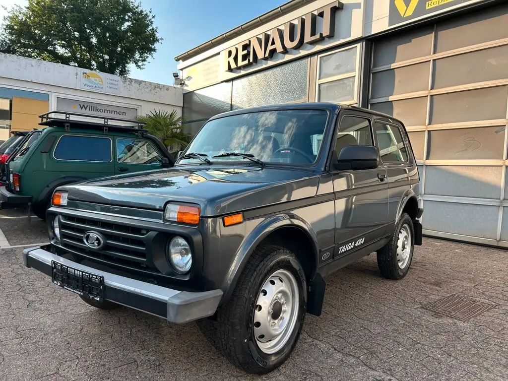 Photo 1 : Lada Niva 2020 Petrol