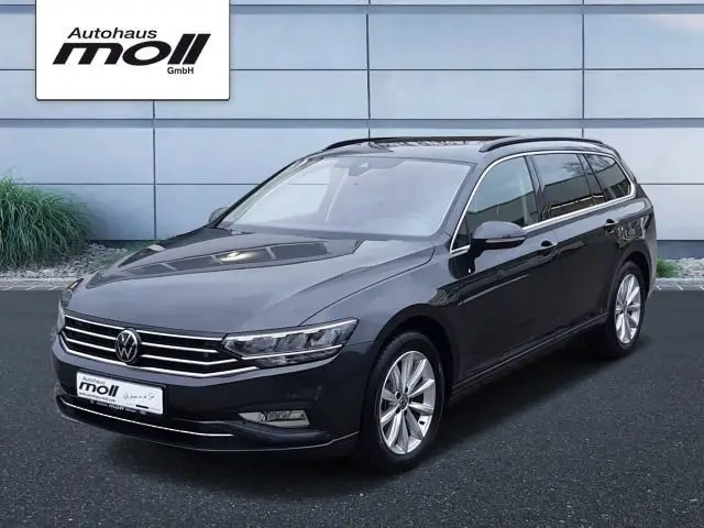 Photo 1 : Volkswagen Passat 2024 Petrol