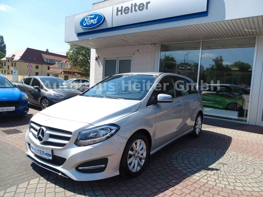 Photo 1 : Mercedes-benz Classe B 2015 Petrol