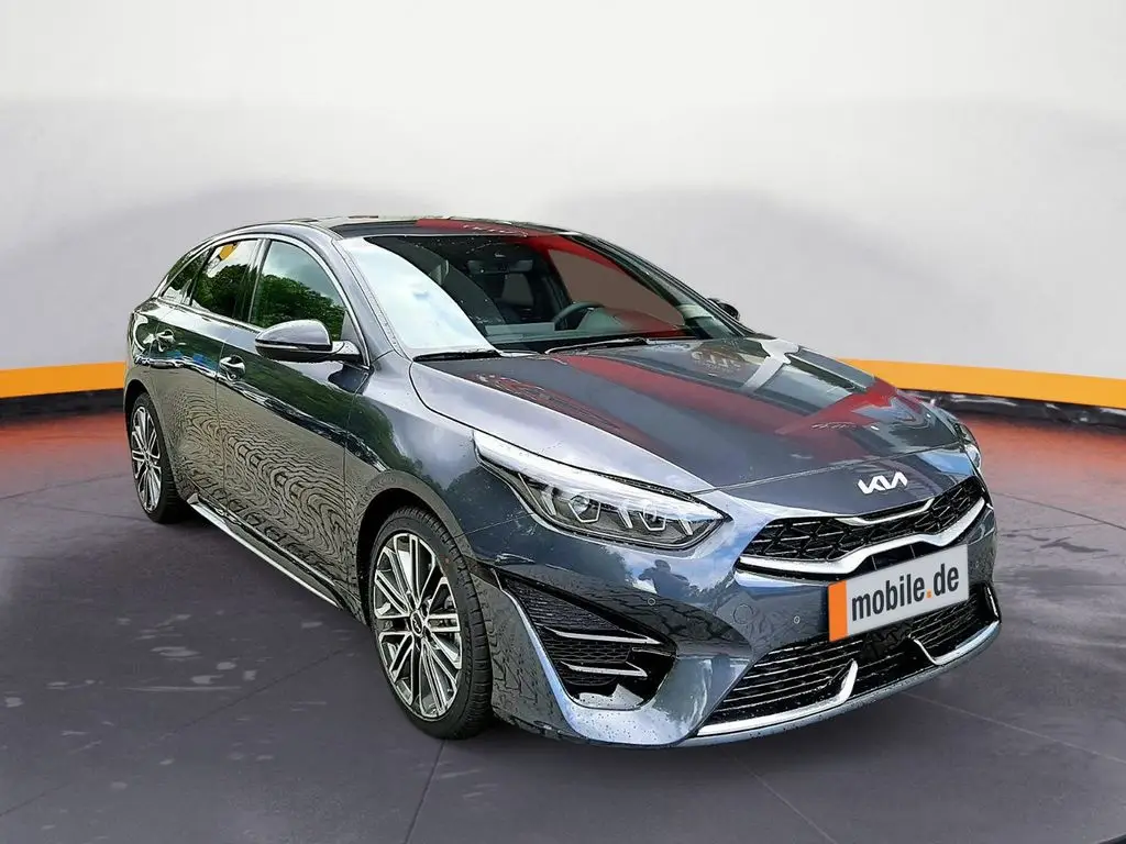 Photo 1 : Kia Proceed 2024 Petrol