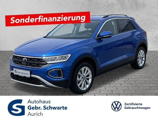 Photo 1 : Volkswagen T-roc 2023 Essence