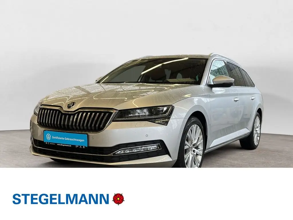 Photo 1 : Skoda Superb 2023 Essence