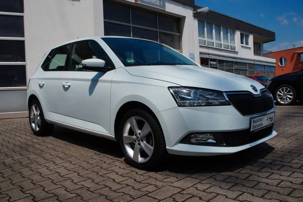 Photo 1 : Skoda Fabia 2020 Essence