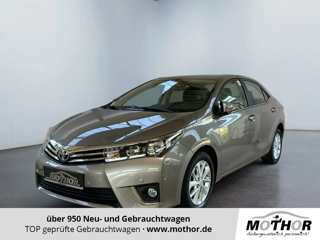 Photo 1 : Toyota Corolla 2015 Petrol