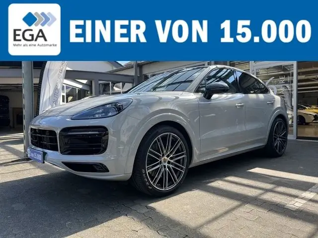 Photo 1 : Porsche Cayenne 2022 Essence