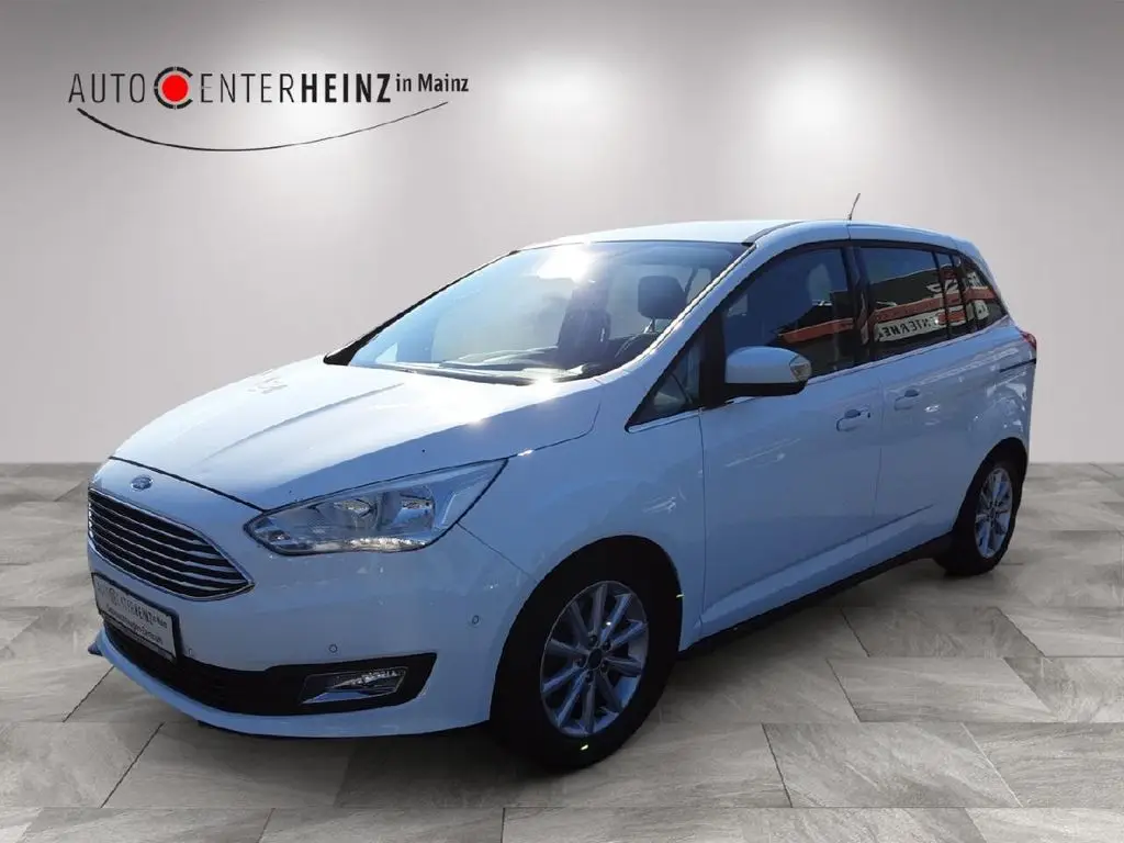 Photo 1 : Ford Grand C-max 2017 Essence