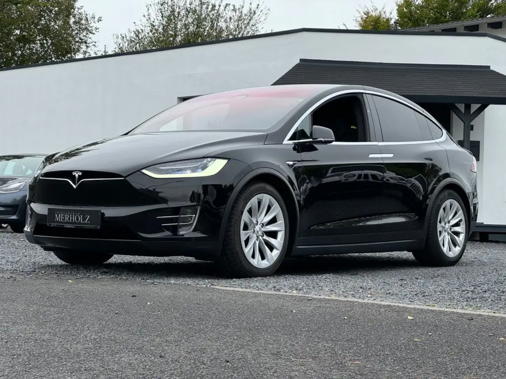 Photo 1 : Tesla Model X 2016 Non renseigné