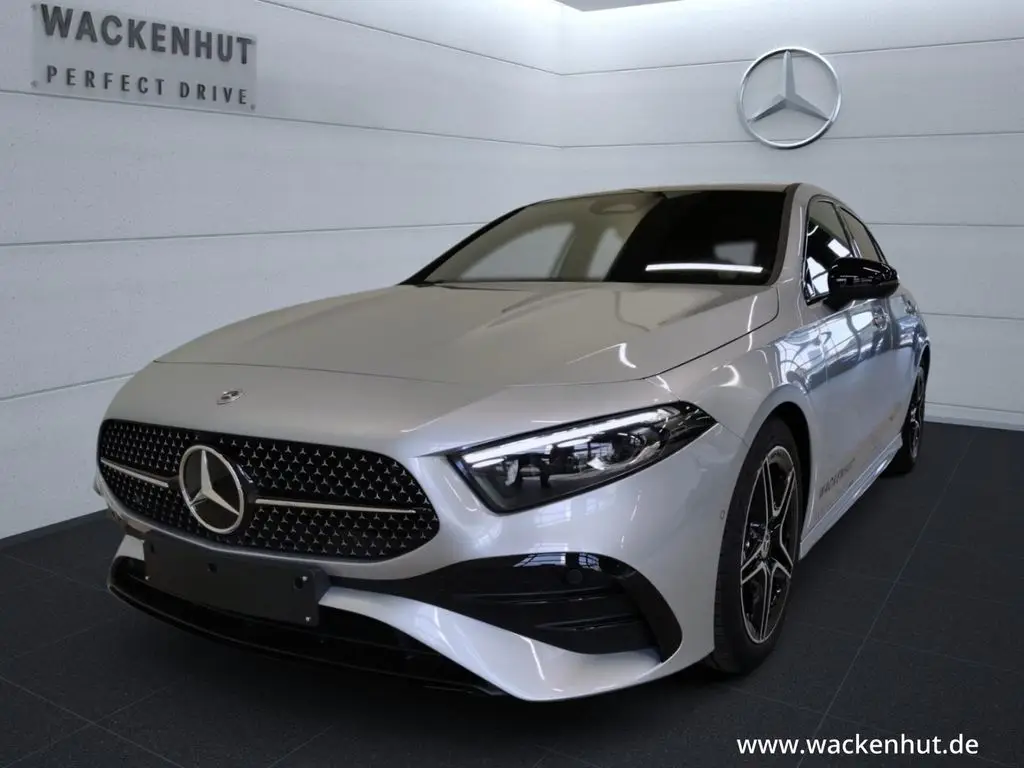 Photo 1 : Mercedes-benz Classe A 2024 Petrol