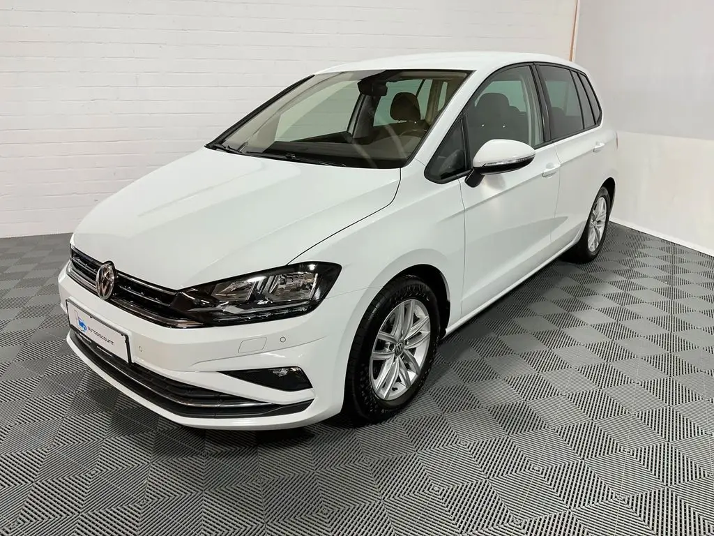 Photo 1 : Volkswagen Golf 2019 Petrol