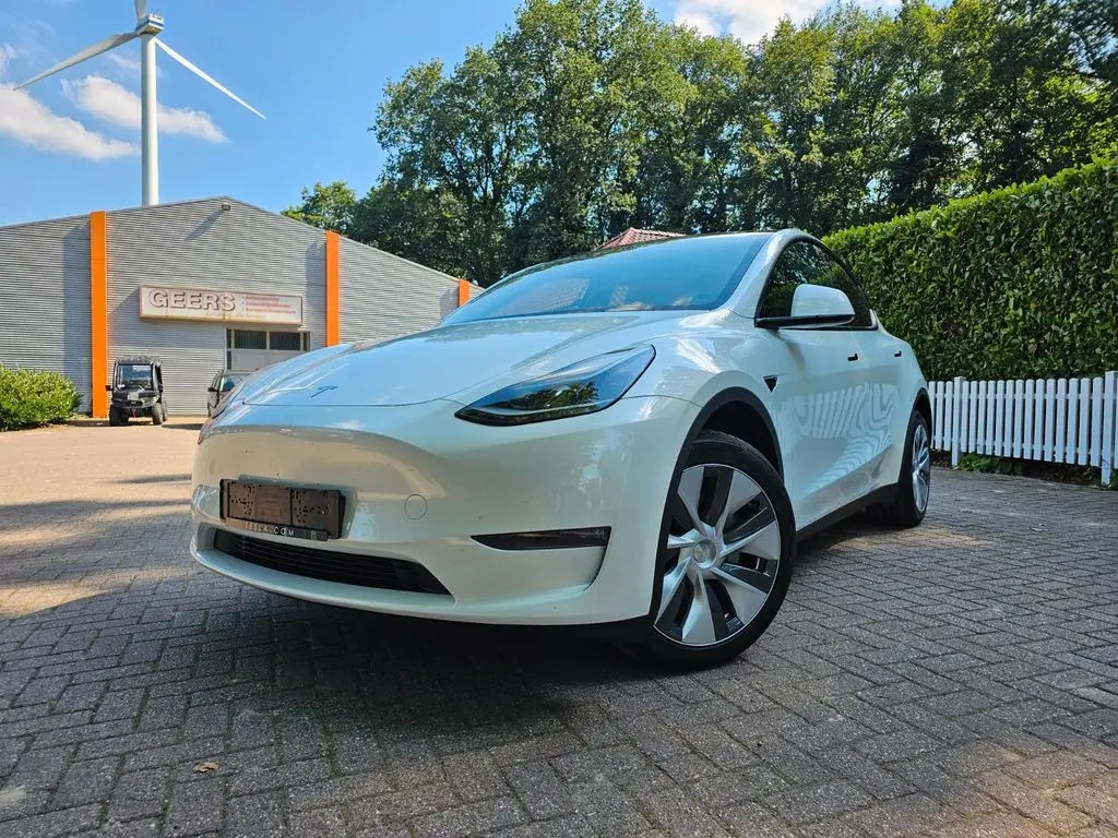 Photo 1 : Tesla Model Y 2022 Non renseigné