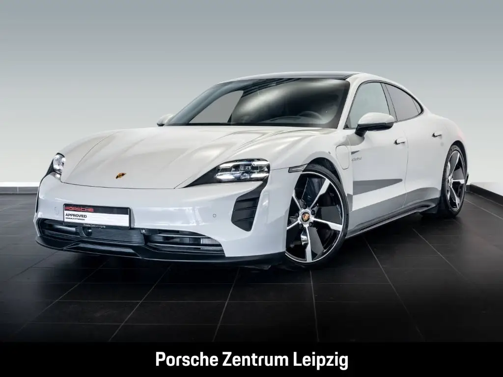 Photo 1 : Porsche Taycan 2021 Non renseigné