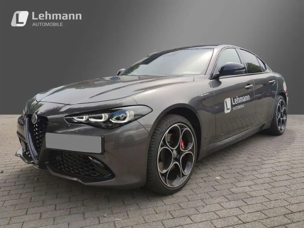 Photo 1 : Alfa Romeo Giulia 2024 Petrol