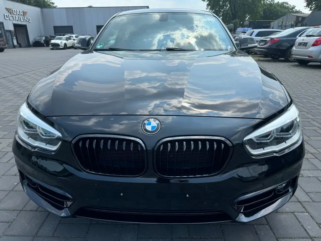 Photo 1 : Bmw Serie 1 2019 Diesel