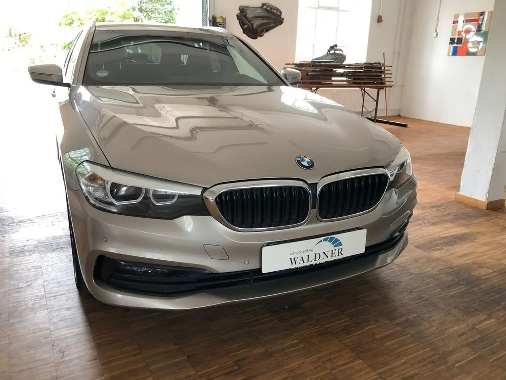 Photo 1 : Bmw Serie 5 2019 Diesel