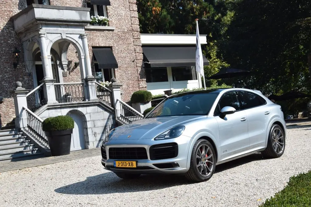 Photo 1 : Porsche Cayenne 2020 Essence