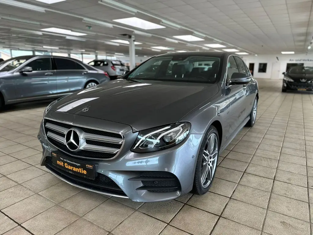 Photo 1 : Mercedes-benz Classe E 2018 Hybride